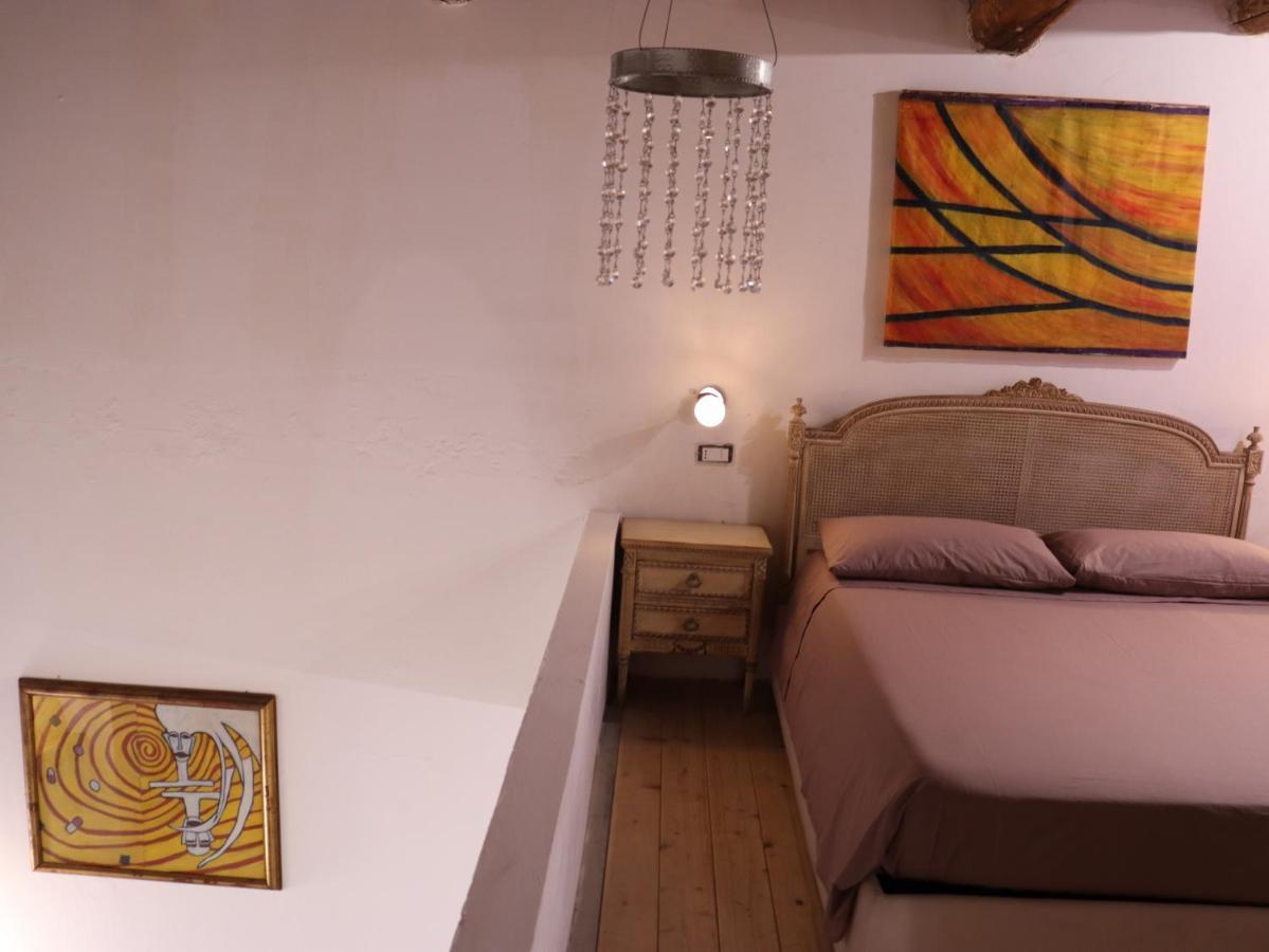 Viaggio Nel Cuore Dell'arte Couette-café Naples